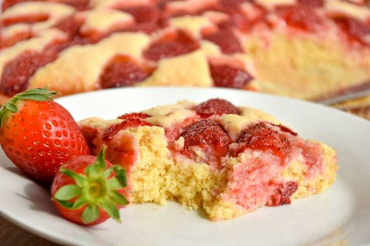 strawberry cake