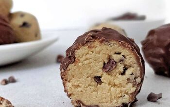 Low Carb Cookie Dough Protein Balls (No Bake & Sugar Free)