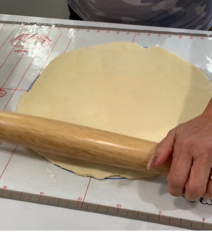 breakfast galette, Rolling out the dough