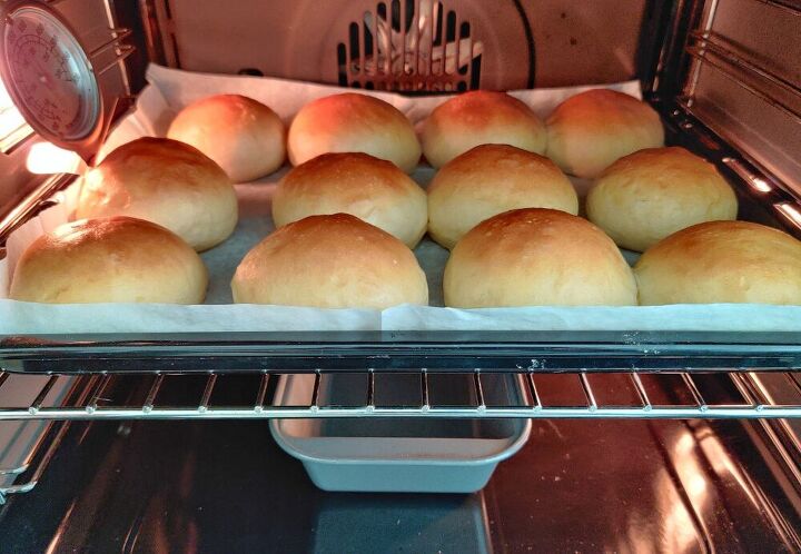 light and fluffy brioche buns