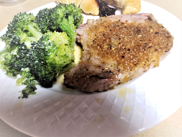 baked pork chops with garlic and brown sugar for two