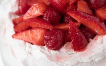 Pavlova With Red Berry Sauce