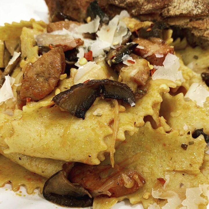 pappardelle pasta, Pappardelle in a mushroom sausage sauce