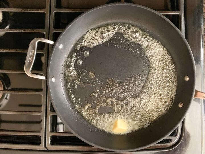 creamy chicken marsala, Butter sizzling in a saute pan