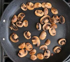 creamy chicken marsala, Browned mushrooms in pan