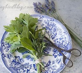 How to Make Bouquet Garni - The Harvest Kitchen