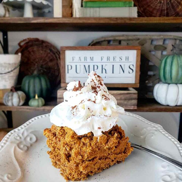 simple 2 ingredient pumpkin cake
