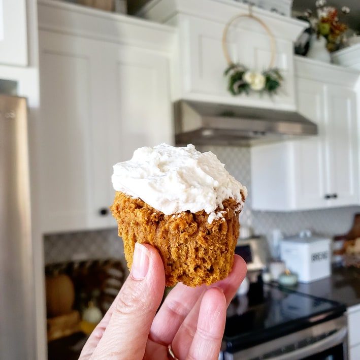 simple 2 ingredient pumpkin cake