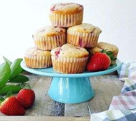 strawberry shortcake muffins