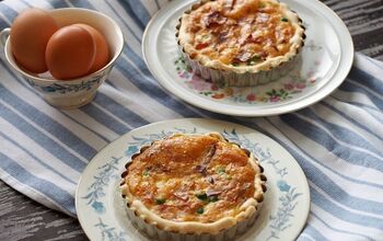 Mini Quiches With Peas and Bacon