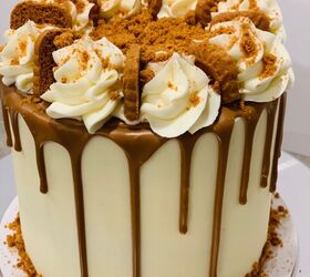 lotus biscoff cake with cookie butter buttercream - Blue Bowl