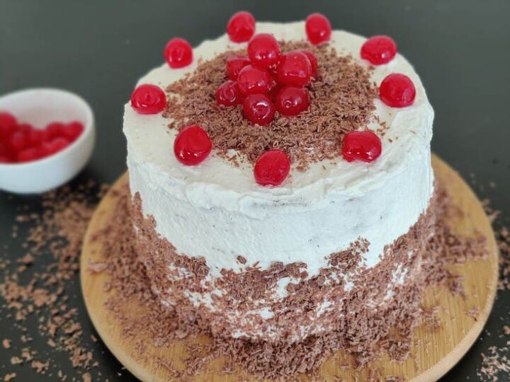 how to make an easy eggless black forest cake