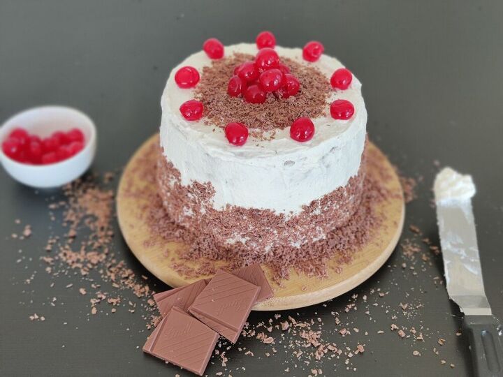 how to make an easy eggless black forest cake