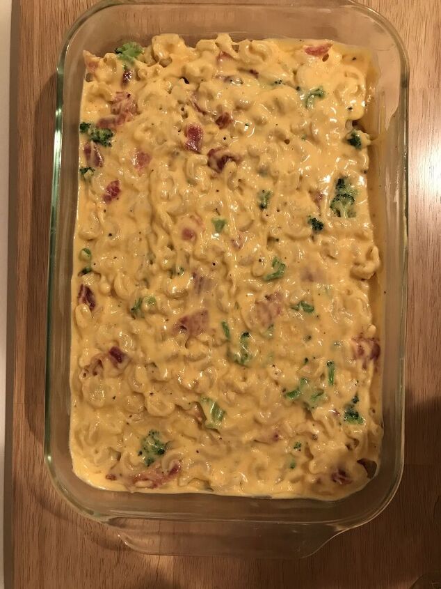 bacon broccoli mac and cheese