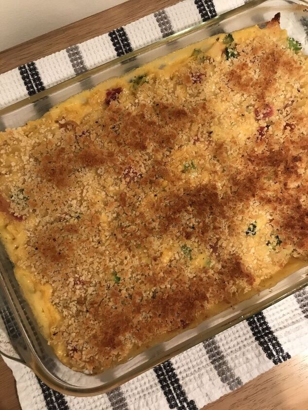 bacon broccoli mac and cheese