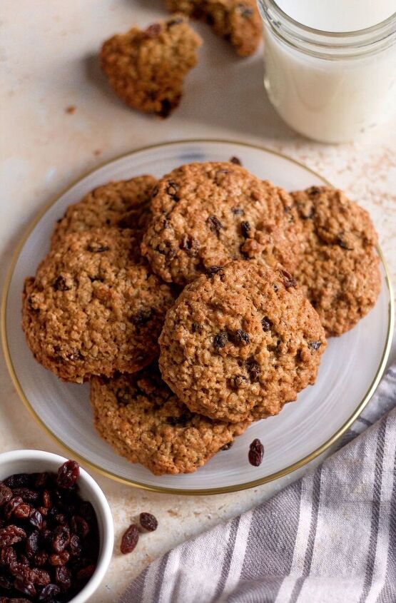 chewy oatmeal raisin cookies with walnuts