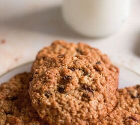 chewy oatmeal raisin cookies with walnuts