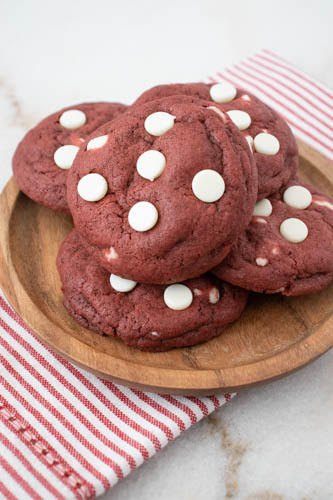 red velvet white chocolate chip cookies