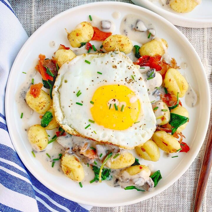 breakfast gnocchi with mushroom gravy