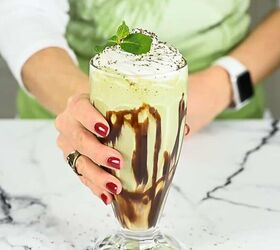 naturally green shamrock shake, Pour into a glass and garnish