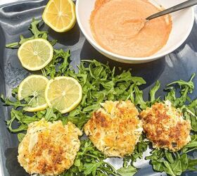 Crab Cakes With Chipotle Aioli
