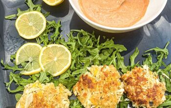 Crab Cakes With Chipotle Aioli