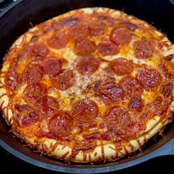 vic s tricks to cast iron pizza
