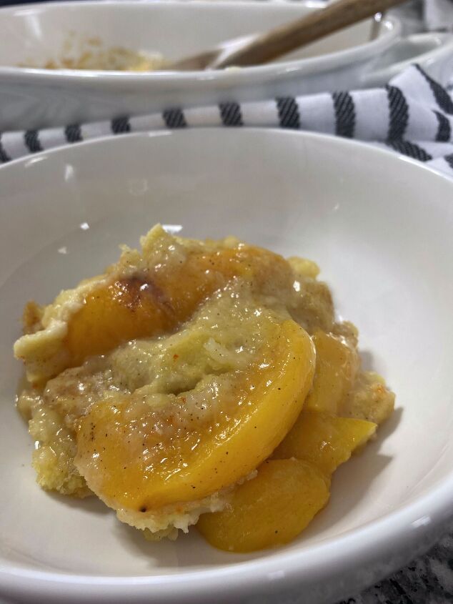 s 4 unexpected things to make with cake mix, 3 Ingredient Peach Cobbler