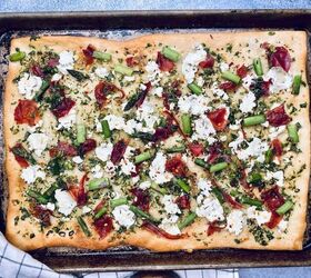 goat cheese and asparagus flatbread