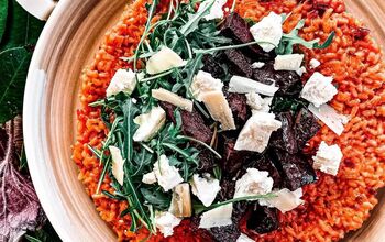 Beetroot Risotto With Rucola and Goat Cheese