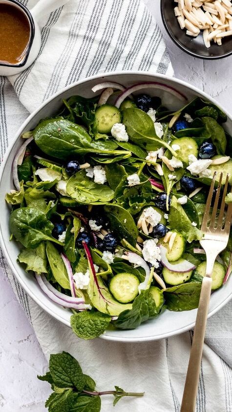 antioxidant rich spinach and blueberry salad
