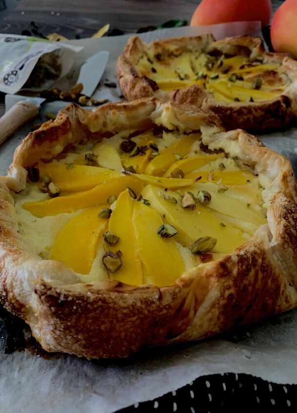 puff pastry mango galette