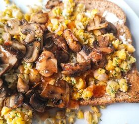 herby chickpea w mushrooms on toast