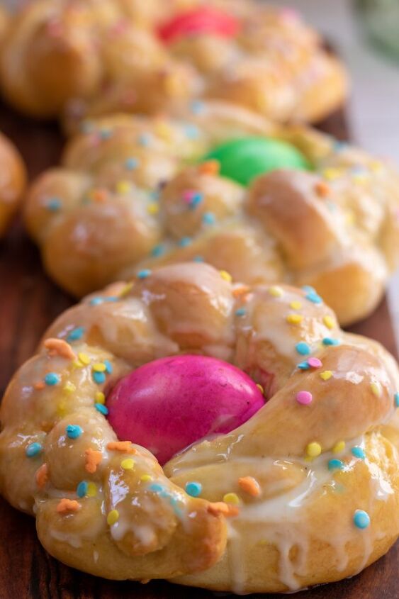 Traditional Sweet Italian Easter Bread