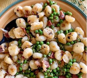 Pan Fried Gnocchi With Crispy Bacon and Tender Peas