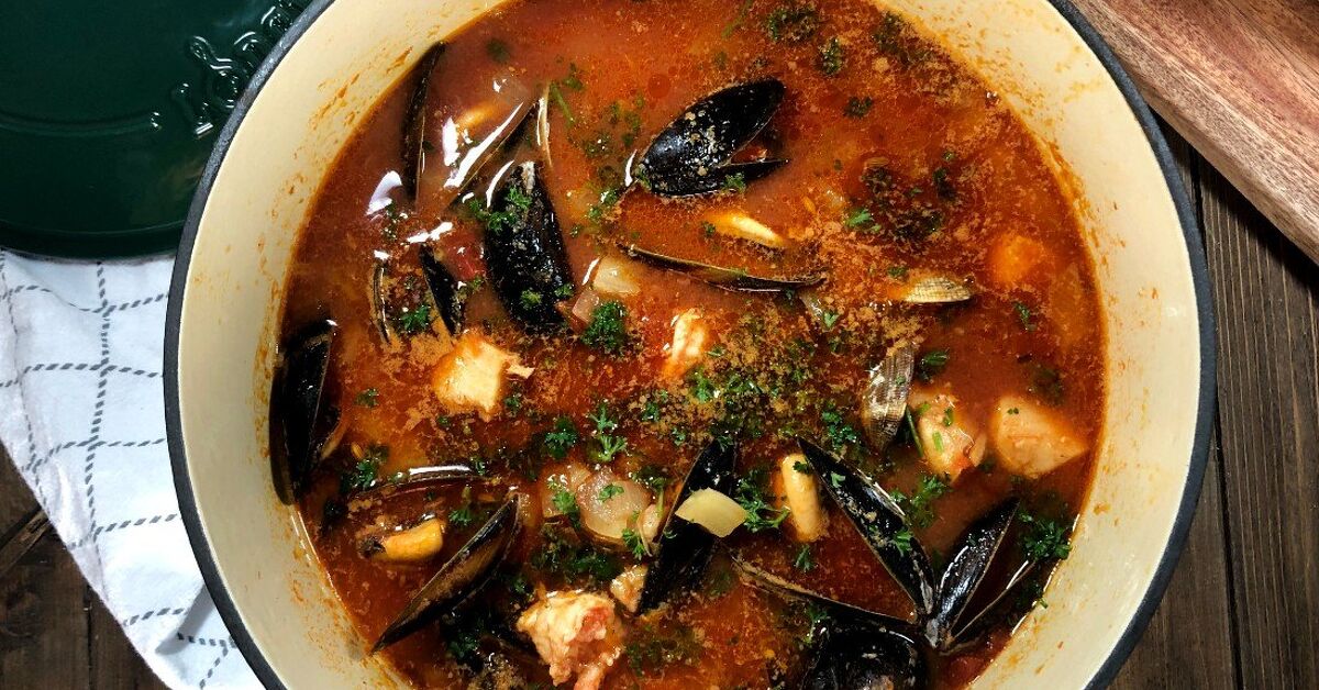 Easy Cioppino Seafood Soup | Foodtalk