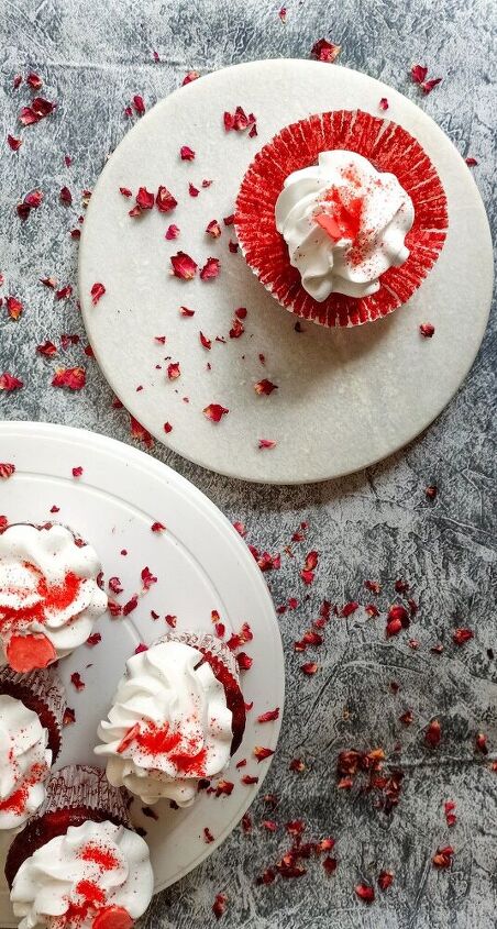red velvet cupcakes