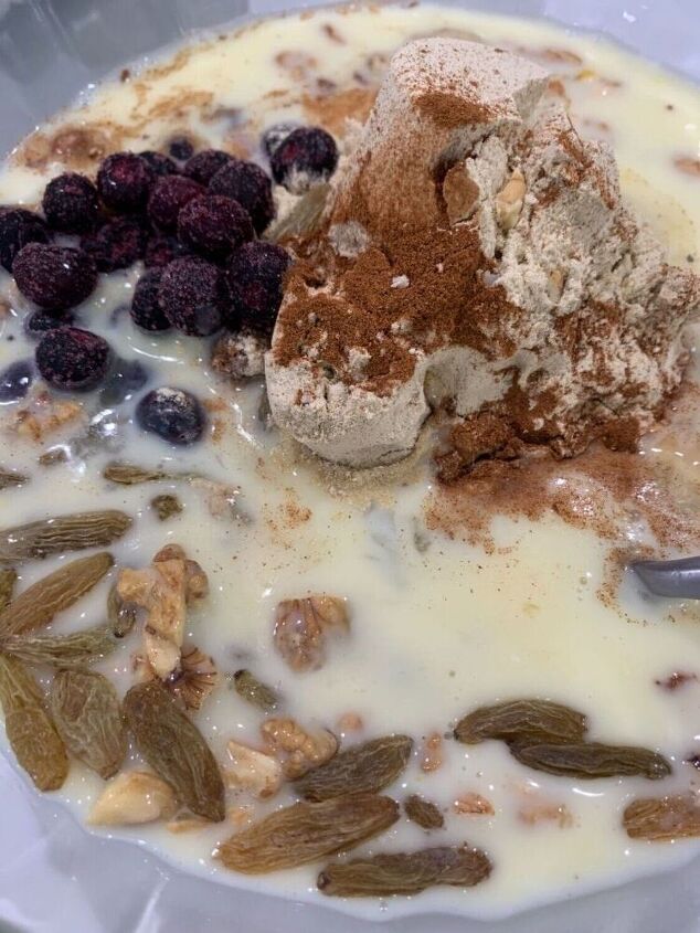 Blueberry Rasians Protein Baked Blueberry, Raisins & Nuts Gluten Free Oatmeal | Foodtalk