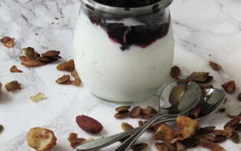 Roasted Blueberry Yogurt Parfait