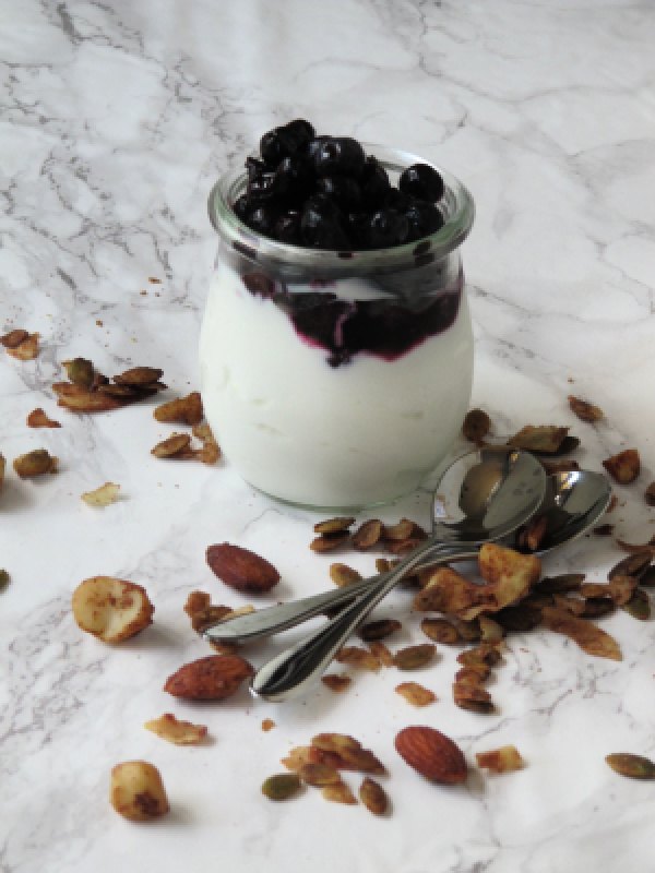 roasted blueberry yogurt parfait