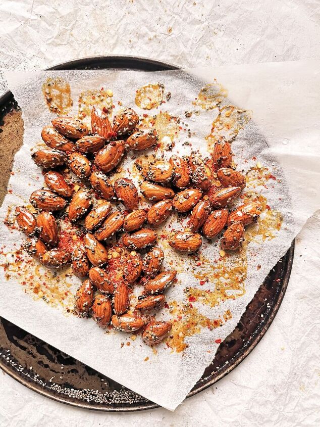 almonds in chili honey