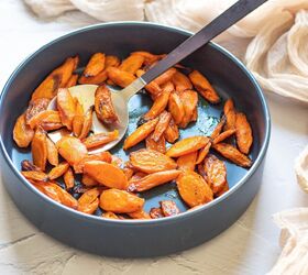 turmeric and ginger roasted carrots