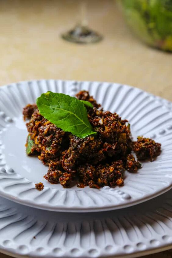 sundried tomato tapenade with almonds and mint