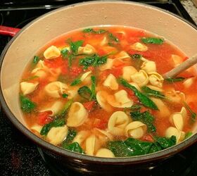 quick and easy spinach tortellini soup