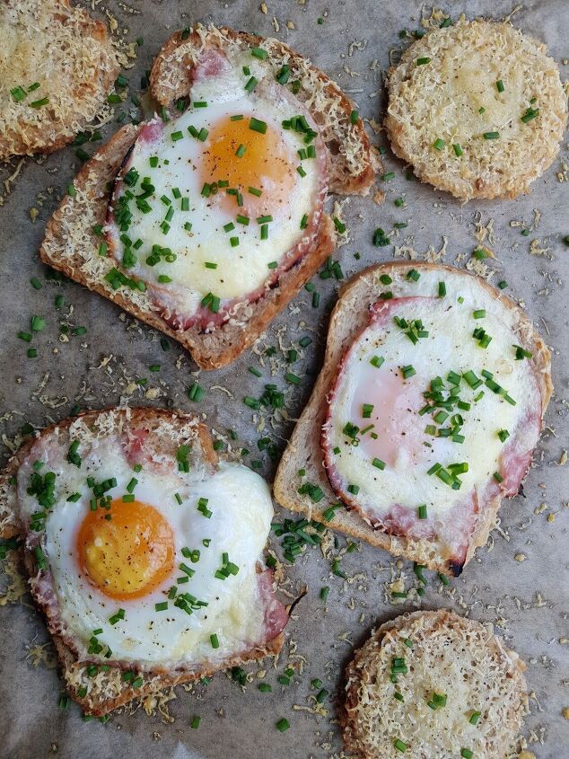 cheese and ham egg in a hole