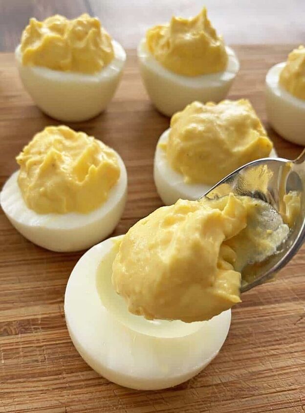 best deviled eggs with bacon, Spoon the deviled egg filling into the egg white shells