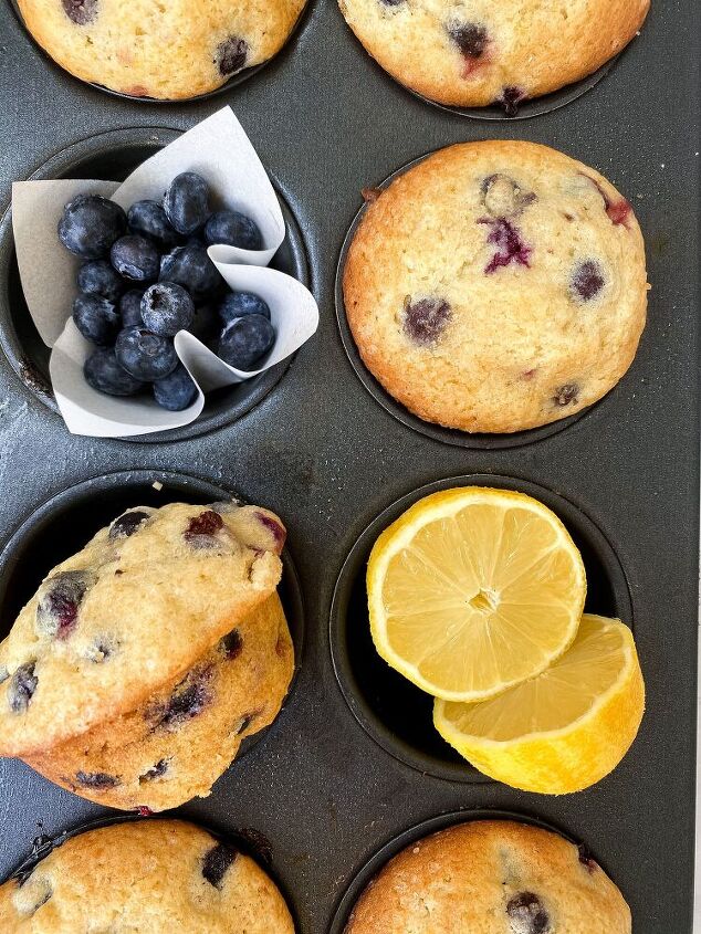 simple blueberry muffins