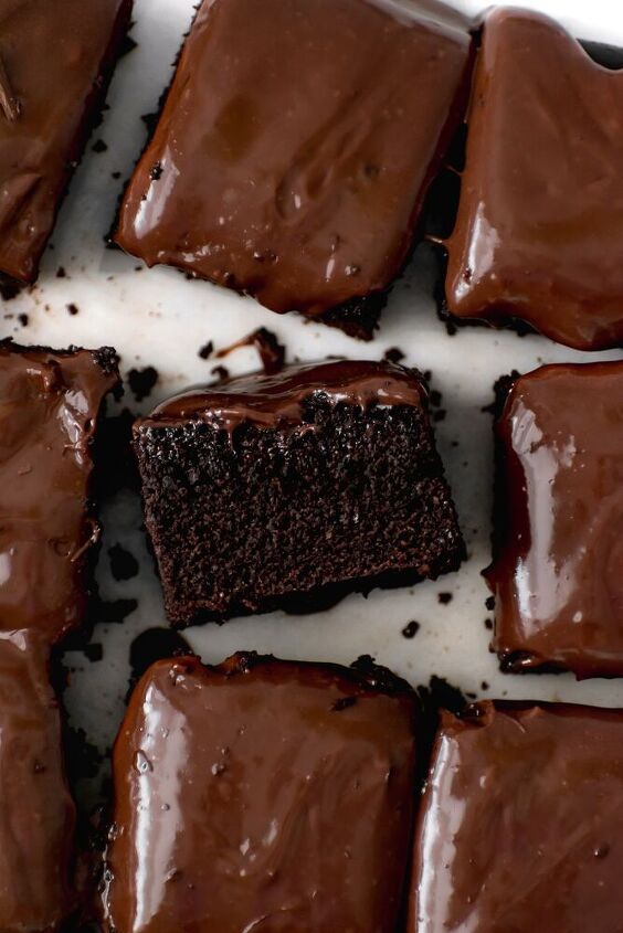 dark chocolate malt snack cake