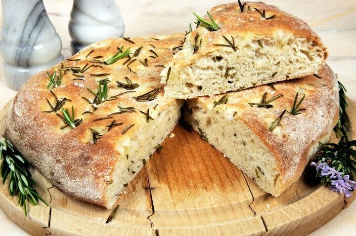 10 bread recipes everyones making right now, Focaccia Bread