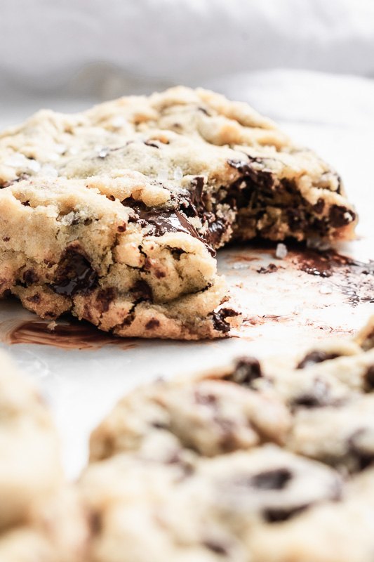 giant chocolate chip cookies